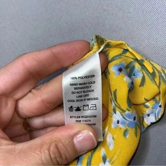 Pleione Women's Short Sleeve Medium Shirt Yellow with Blue Flowers - Picture 4 of 5